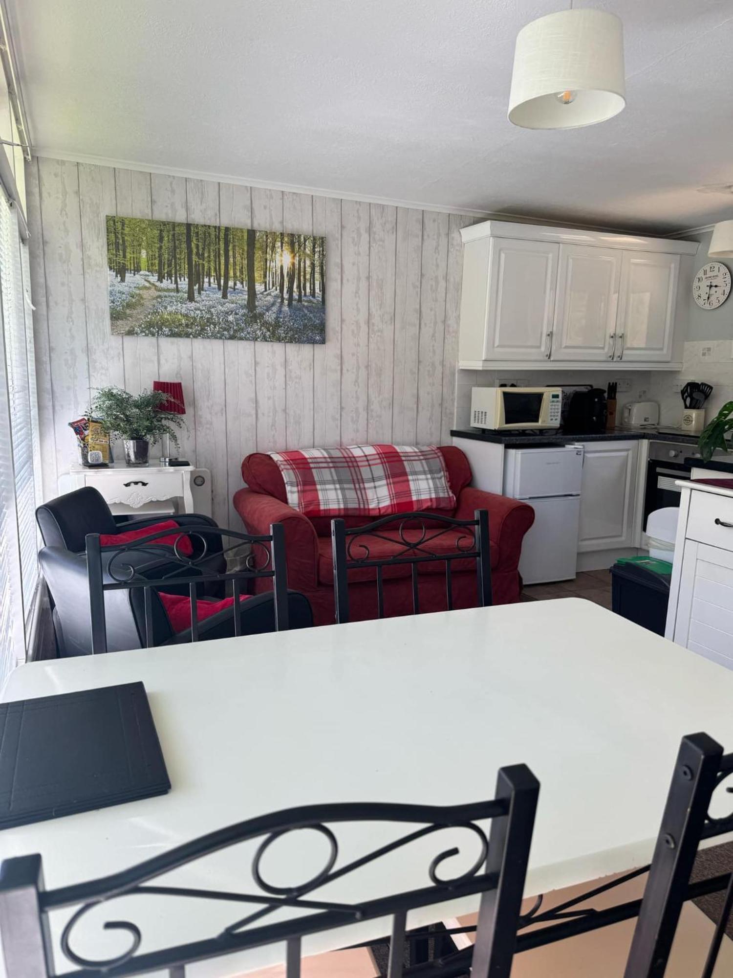 Hotel Whispering Creek New Quay  Esterno foto
